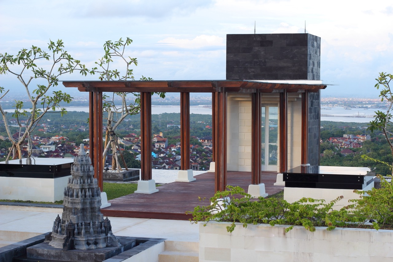 Puncak Asmara